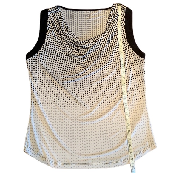 3/$30 - cleo Sleeveless Polka Dot Blouse Size M - Picture 9 of 11